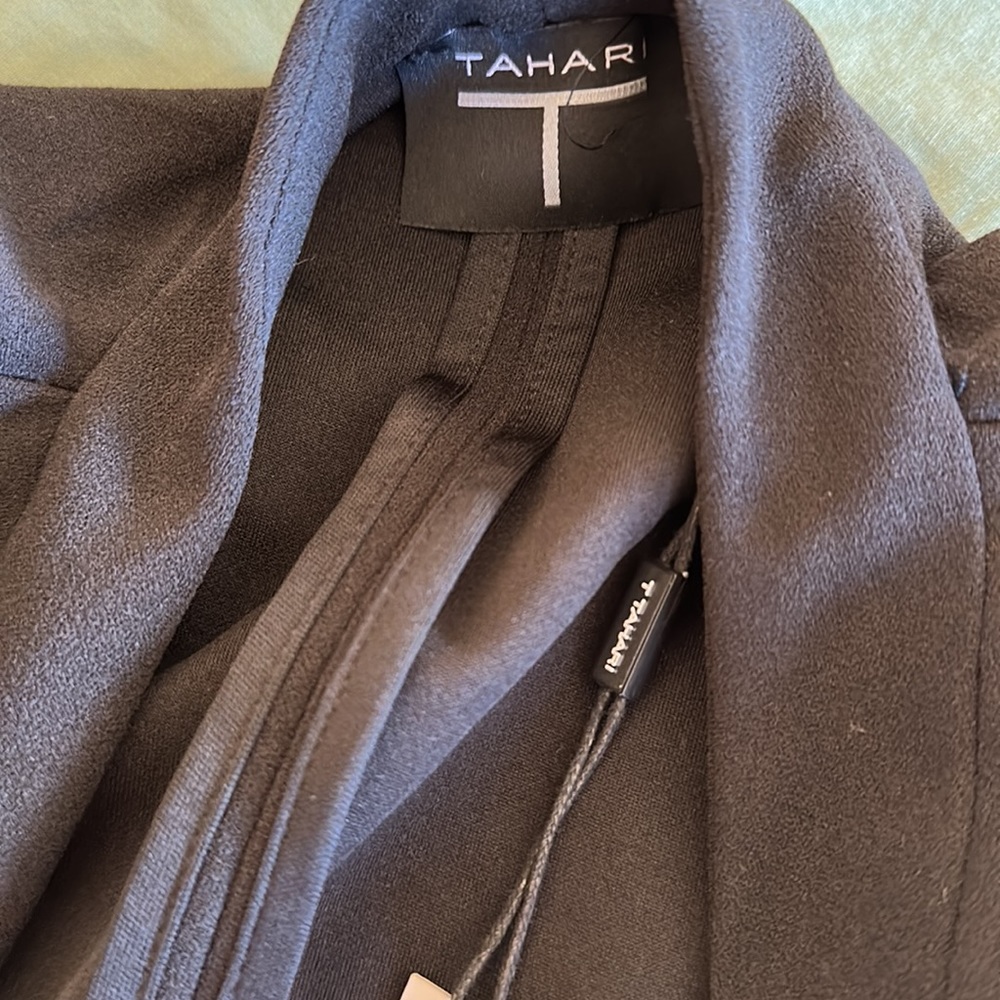 NWT T Tahari Collarless Open Front Blazer Black SZ-2X - Picture 10 of 10